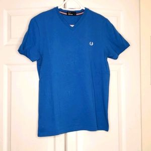 Fred Perry V-neck T-shirt